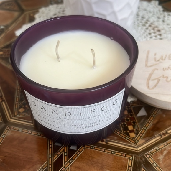 Tahitian Vanilla Scented Candle - Picture 6 of 16